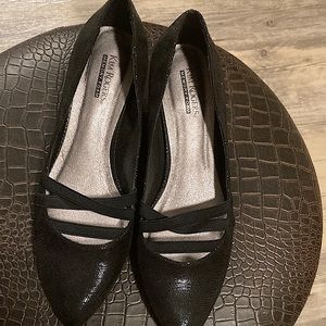 New size 8.5 black Kim Rogers heels that have never been worn! No defects!